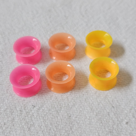 3 Pair 00G 10mm Silicone Ear Skin Flexible Flesh Tunnel Expander Stretch Gauge - Picture 2 of 5